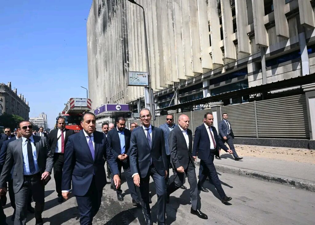 رئيس الوزراء يتفقد سنترال رمسيس