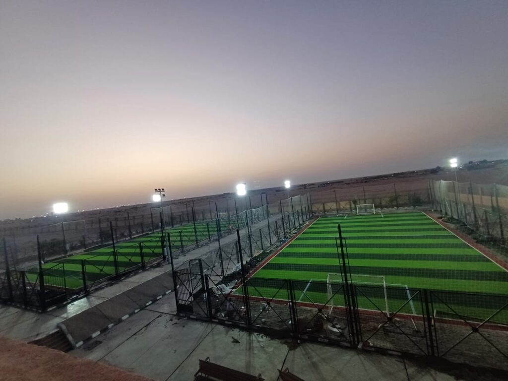 ملاعب شلاتين