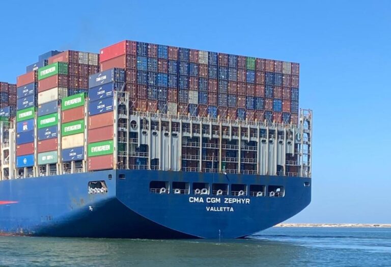 سفينة الحاويات CMA CGM ZEPHYR
