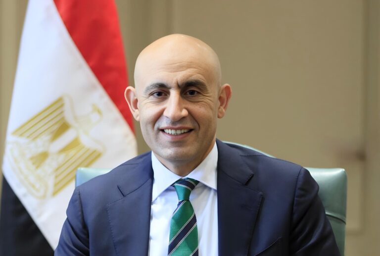 محمد عبداللطيف وزير التربية والتعليم