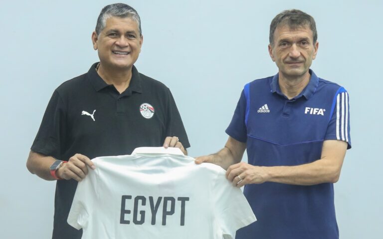 تدريب حكام رخص VAR