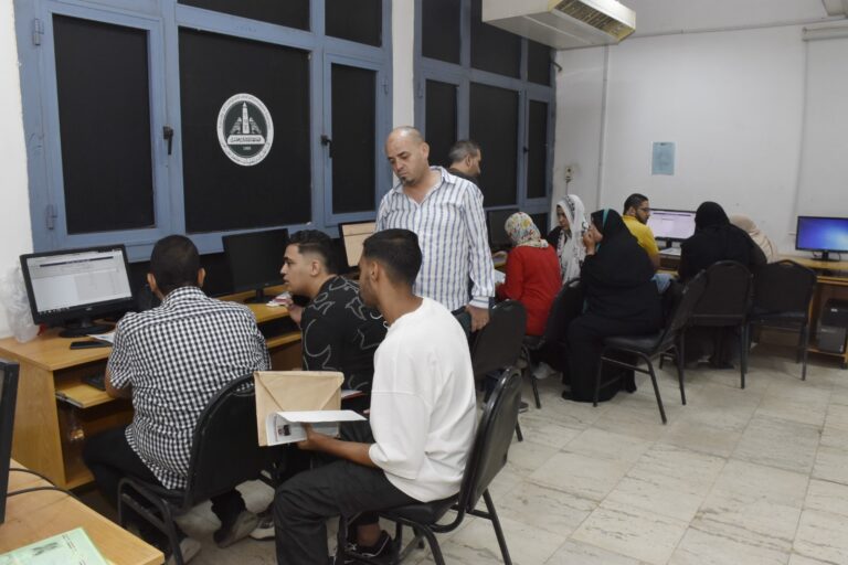 طلاب الثانوية العامة بمكتب التنسيق