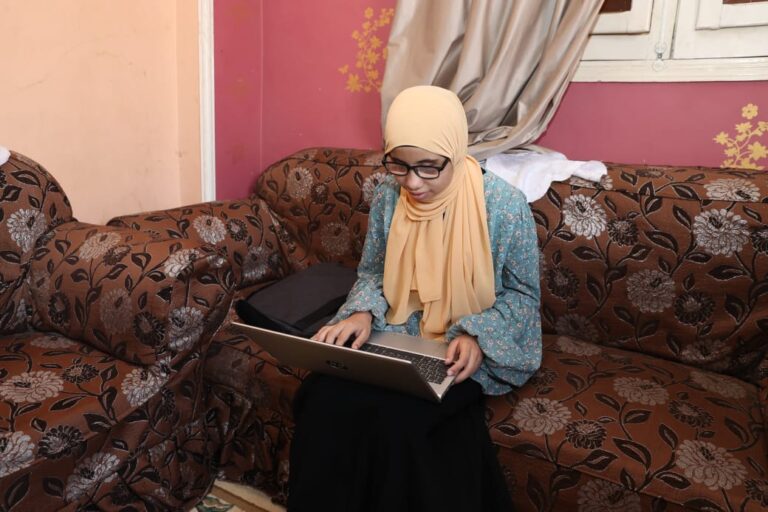 الطالبة هاجر حسام