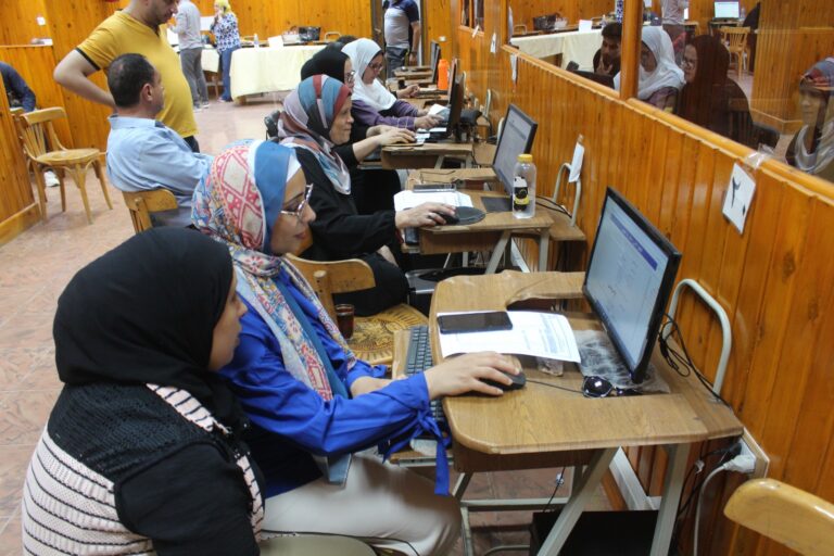 طلاب الثانوية العامة بمكتب التنسيق
