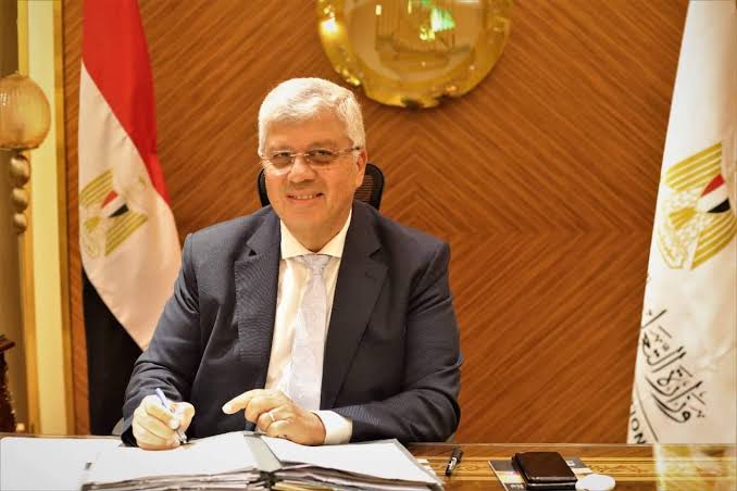 د. أيمن عاشور وزير التعليم العالي