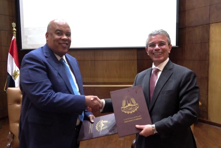 رئيس مصلحة الجمارك - رئيس غرفة القاهرة التجارية