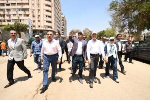 وزير الإسكان يتفقد حديقة الأزبكية