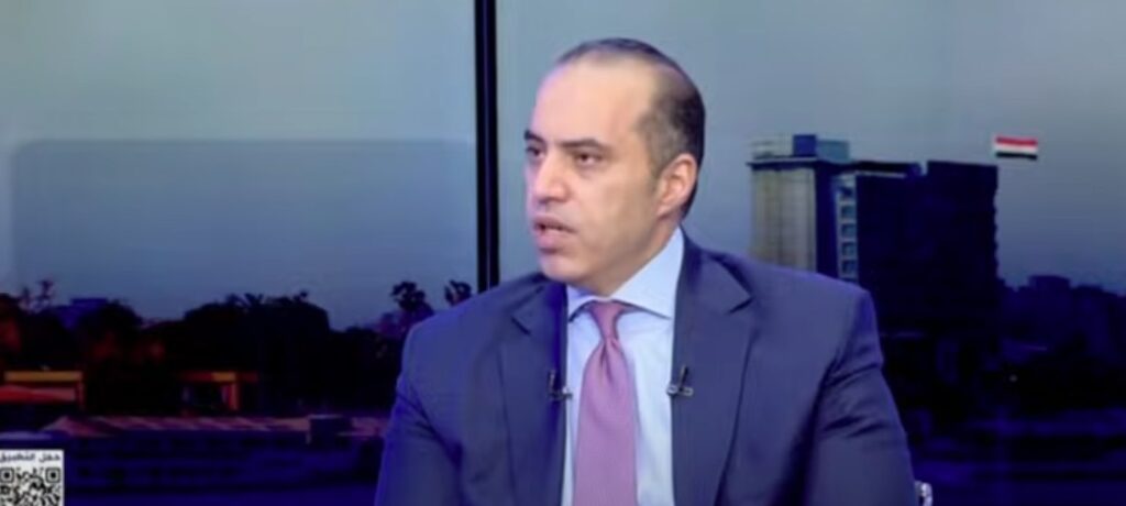 المستشار محمود فوزي وزير الشؤون النيابية