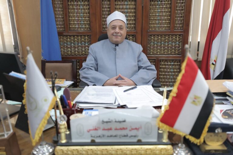 الشيخ أيمن عبد الغني رئيس قطاع المعاهد الأزهرية