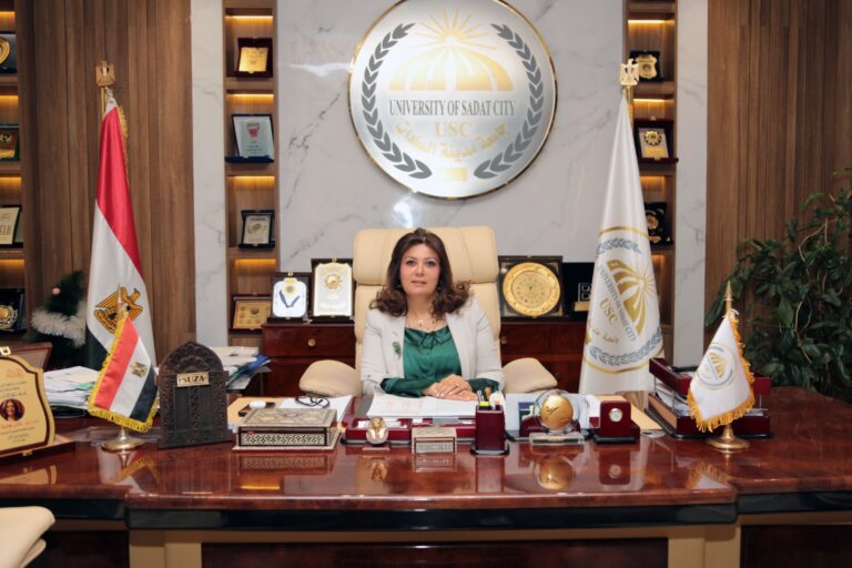 د. شادن معاوية رئيس جامعة مدينة السادات