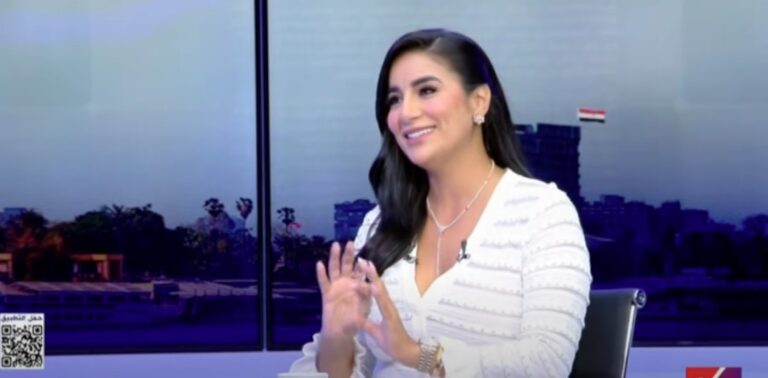 الفنانة جوري بكر