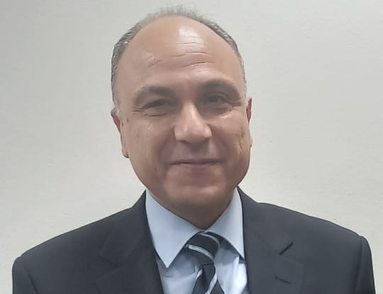 الكاتب الصحفي أيمن صقر