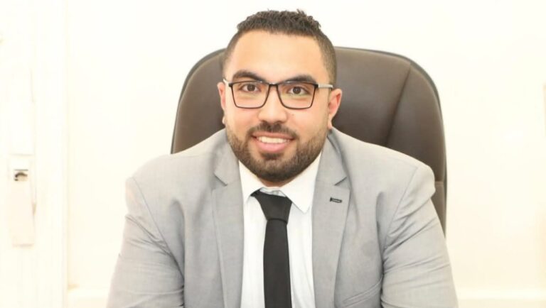 الكاتب الصحفي محمد عيد