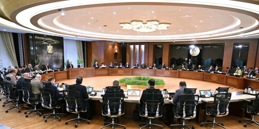 اجتماع رئيس الوزراء والصحفيين