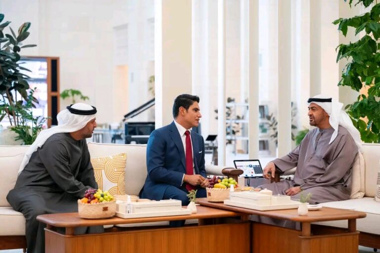 لقاء أحمد أبو هشيمة ورئيس دولة الإمارات