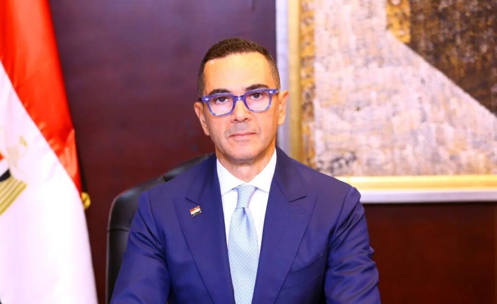 حسن الخطيب وزير الاستثمار