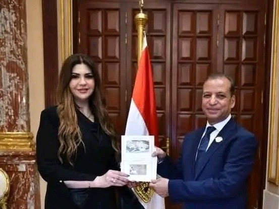 د. غادة البدوي تتسلم كارنيه العضوية