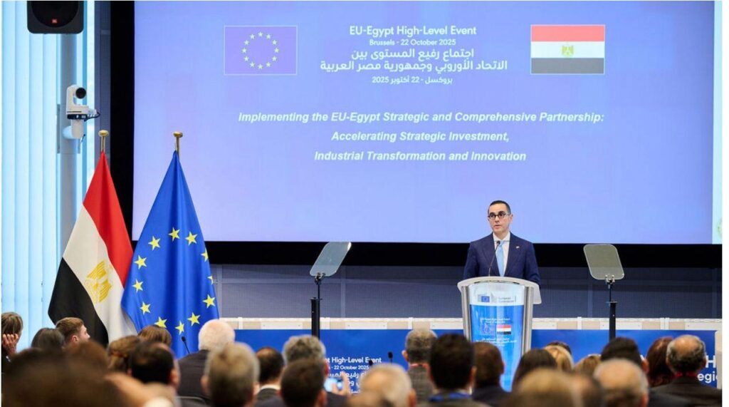 حسن الخطيب وزير الاستثمار