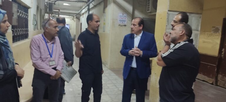 نائب وزير الصحة يتفقد مستشفي حلوان العام