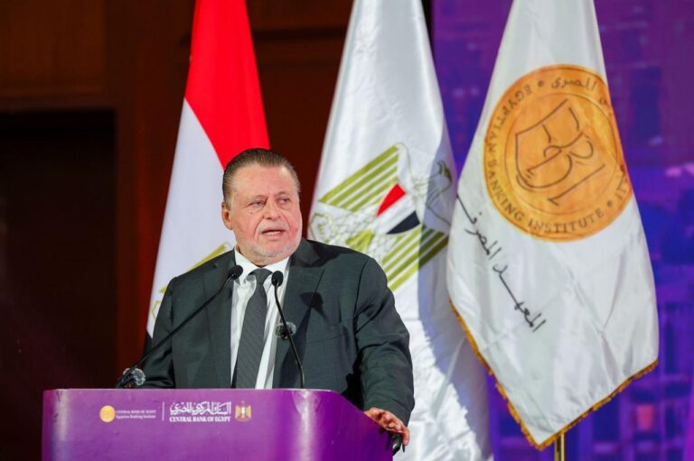 حسن عبدالله محافظ البنك المركزي