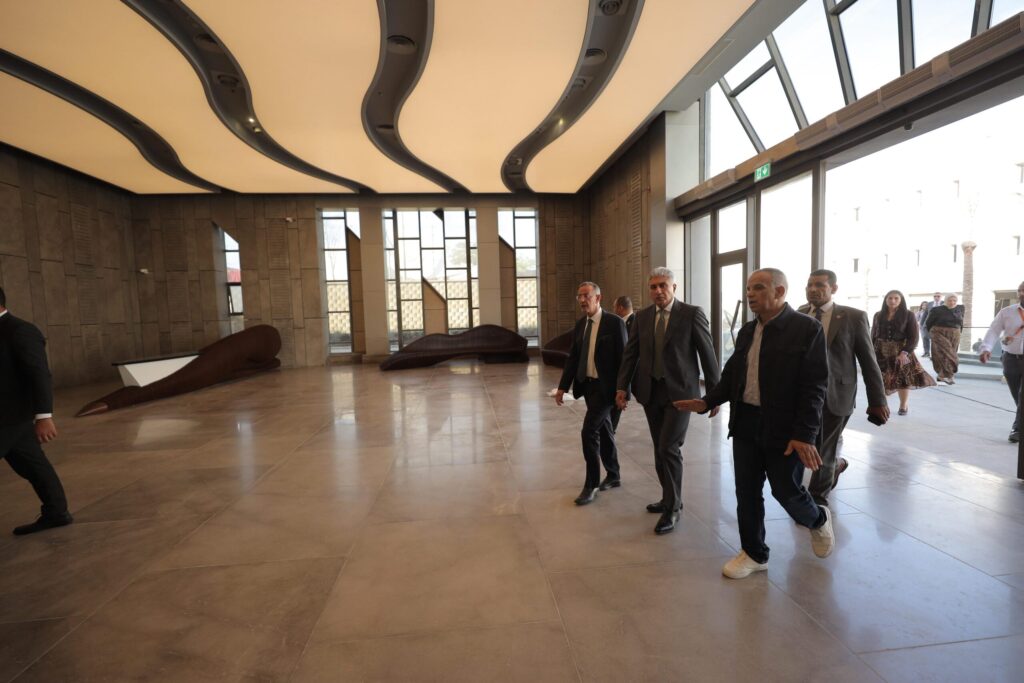 المتحف المصري الكبير