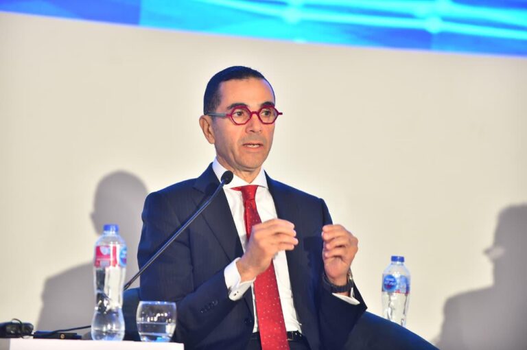 حسن الخطيب وزير الاستثمار