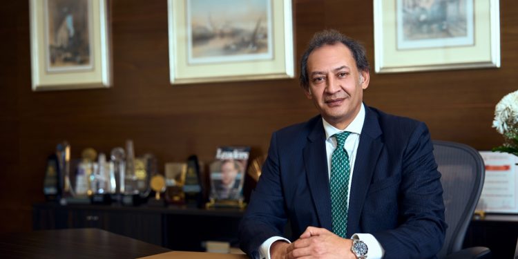 حازم حجازي رئيس بنك البركة