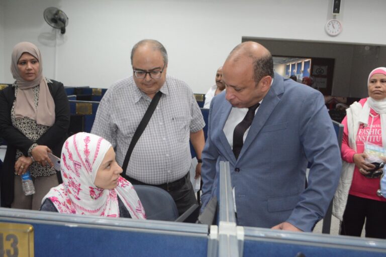 عميد طب القاهرة يتفقد لجان الامتحانات