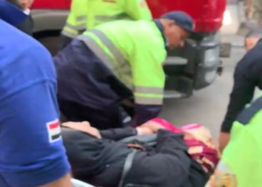 نقل سيدة للمستشفي