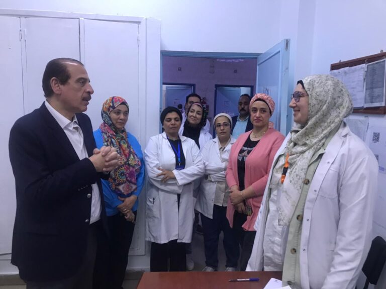 جولة نائب وزير الصحة بمركز طب أسرة