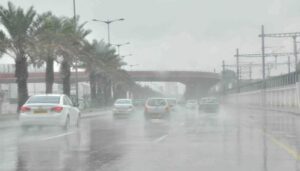 سقوط الأمطار