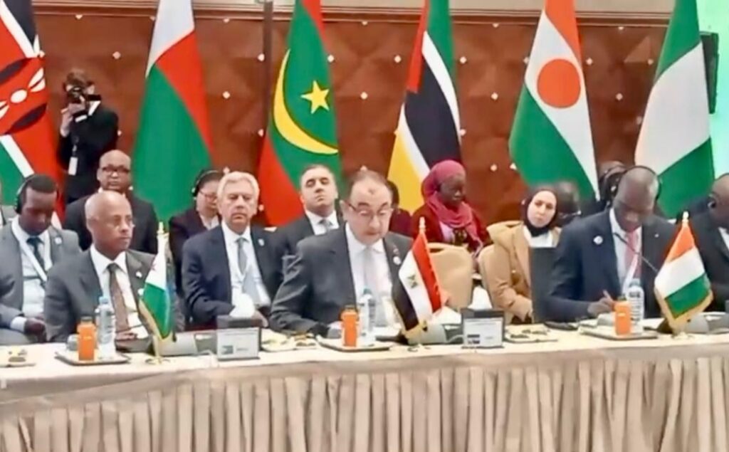 محمد شيمي وزير قطاع الأعمال العام