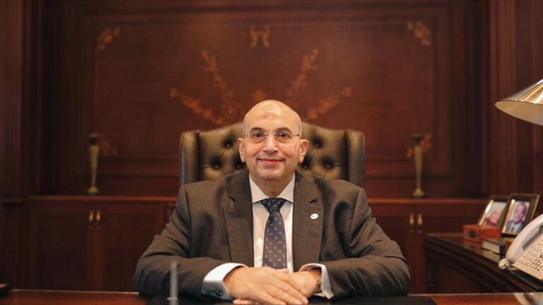 النائب أشرف عبدالغني