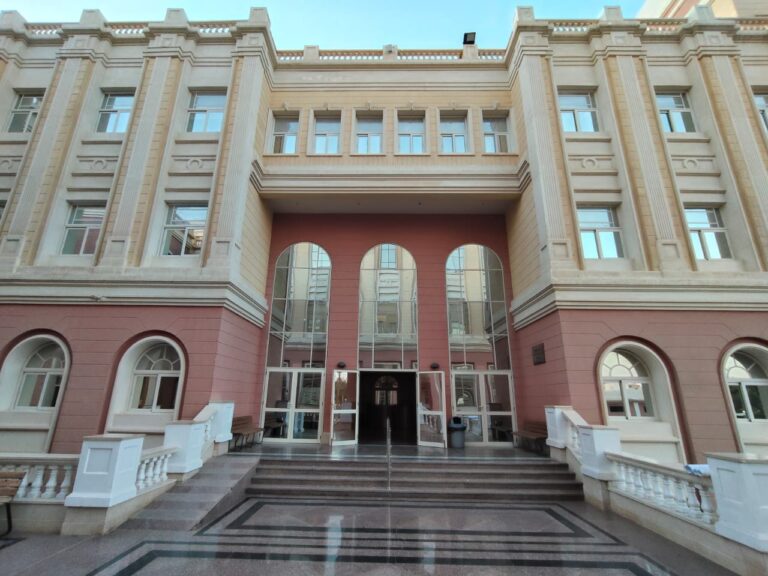 الجامعة البريطانية