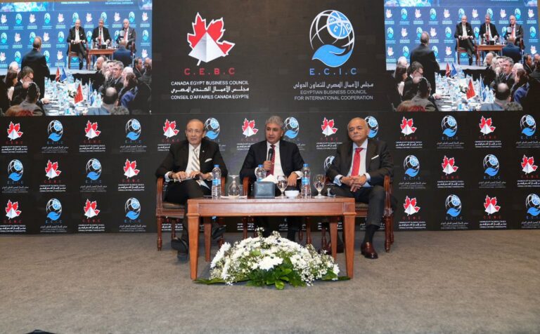 شريف فتحي وزير السياحة