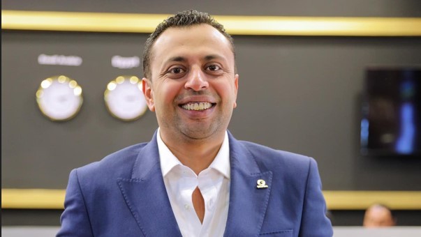 جون لوكا رئيس مجلس إدارة شركة جولد ايرا