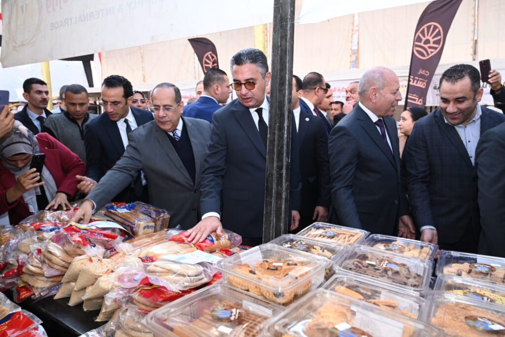 افتتاح سوق اليوم الواحد