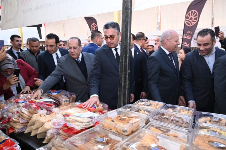 افتتاح سوق اليوم الواحد