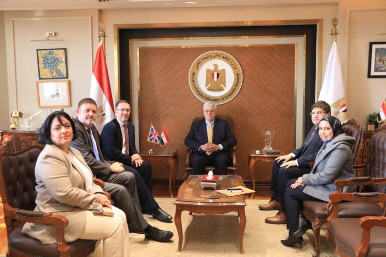 لقاء وزير التعليم العالي والسفير التركي