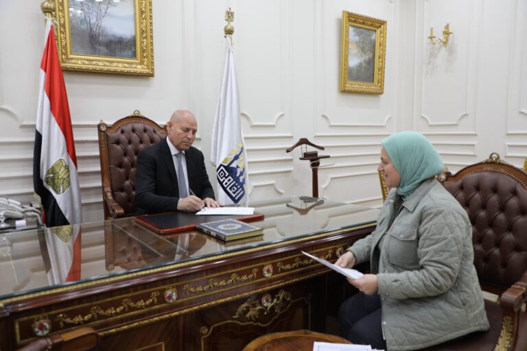 محافظ القاهرة يعتمد الامتحانات