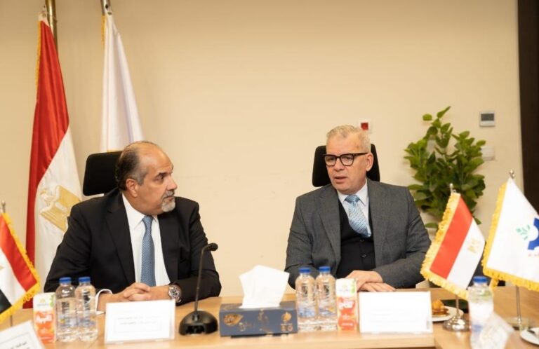 خلال توقيع البروتوكول