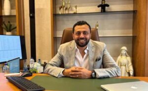 جون لوكا رئيس مجلس إدارة جولد إيرا