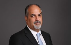 أيمن عبدالحميد العضو المنتدب لشركة “الأولى”