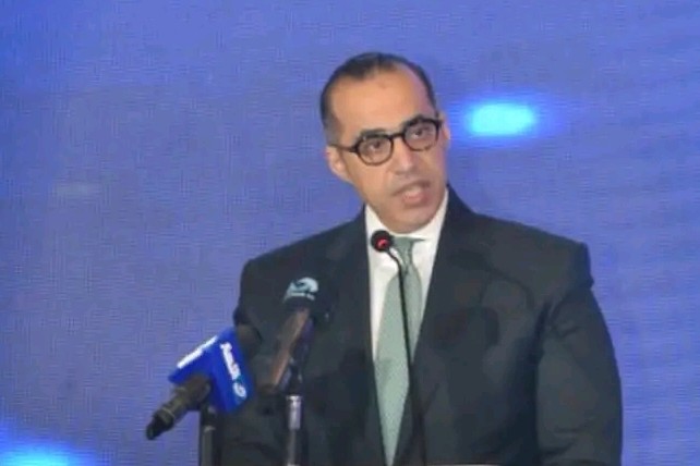 المستشار محمود فوزي وزير الشؤون النيابية