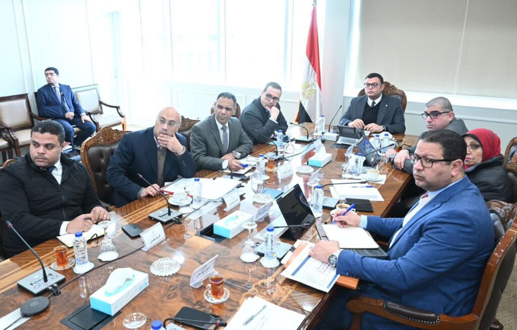 اجتماع وزير الإسكان