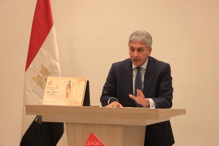شريف فتحي وزير السياحة