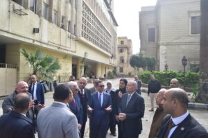 زيارة وزير الاستثمار لمباني الوزارات