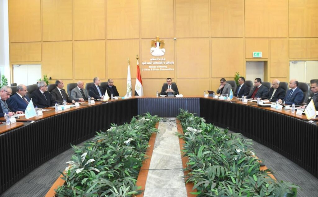 اجتماع وزير الإسكان
