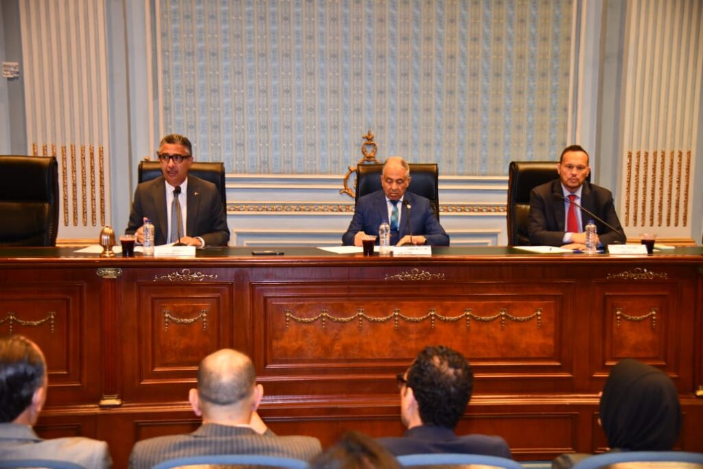 لقاء وزير التموين بمجلس الشيوخ