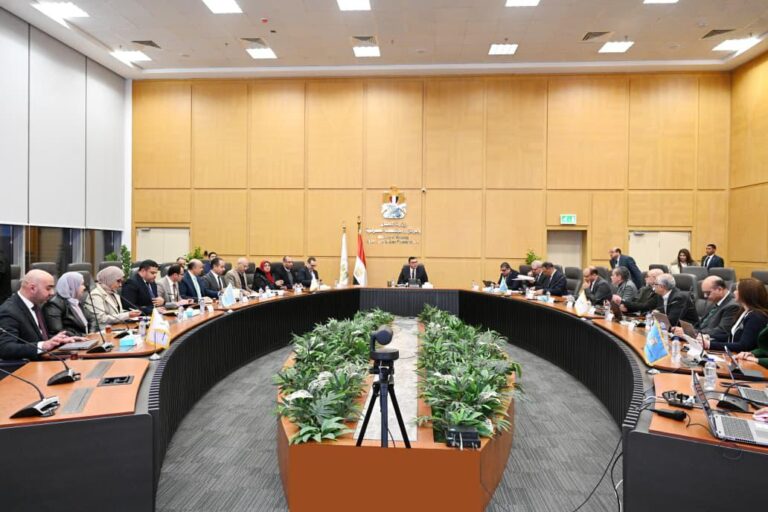 اجتماع وزير الإسكان